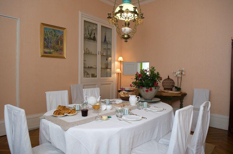 Chambres D'Hotes Les Tilleuls Коняк Екстериор снимка