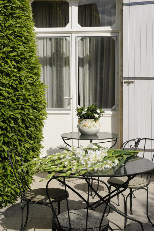 Chambres D'Hotes Les Tilleuls Коняк Екстериор снимка